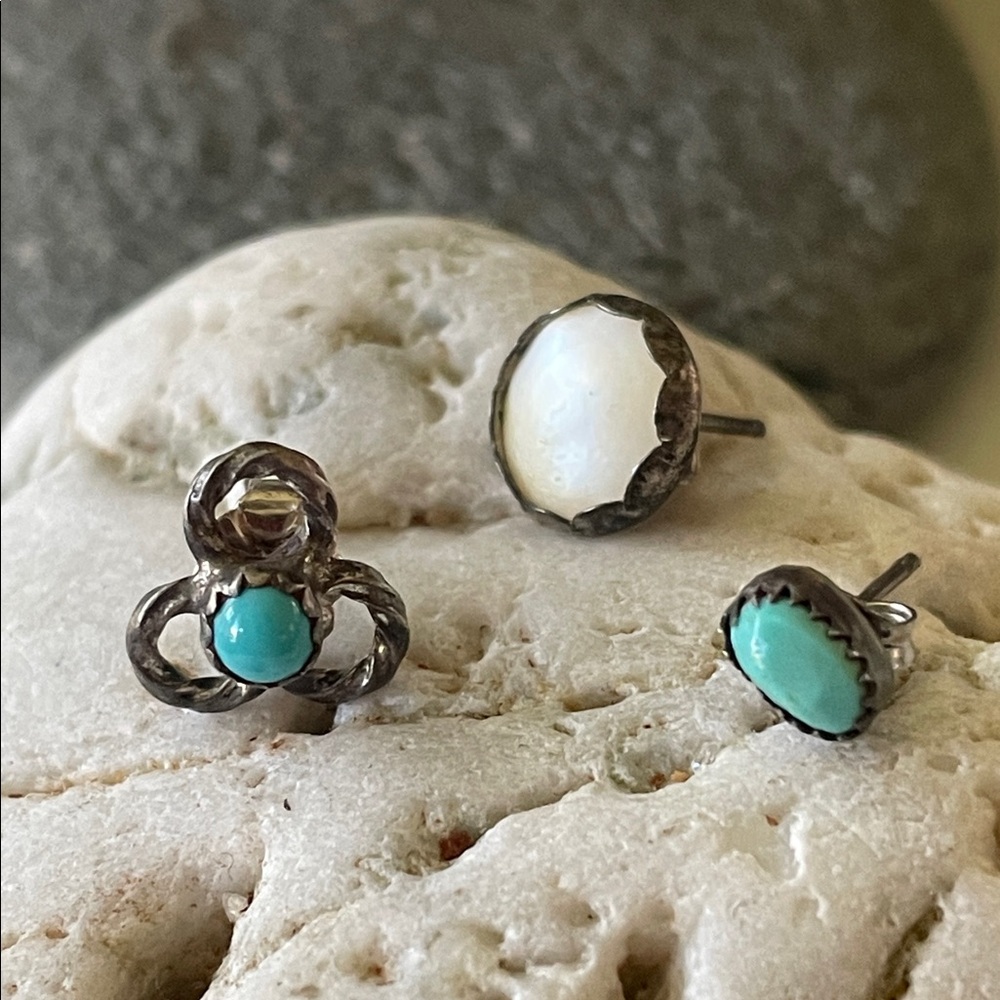 Native American Vintage 3 Solo Stud Earrings